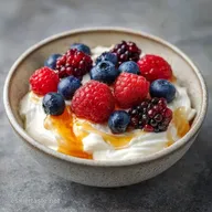 Yogur Con Frutos Rojos Fr&iacute;o: Fresco y Nutritivo